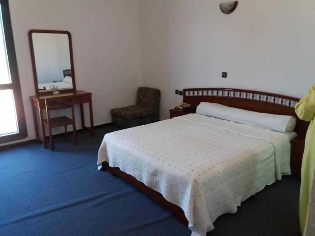 Hotel Choumis Haj Messaoud Larache Exterior photo